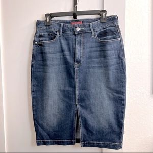 GUESS Women’s Jean/Denim Skirt - Sz 31